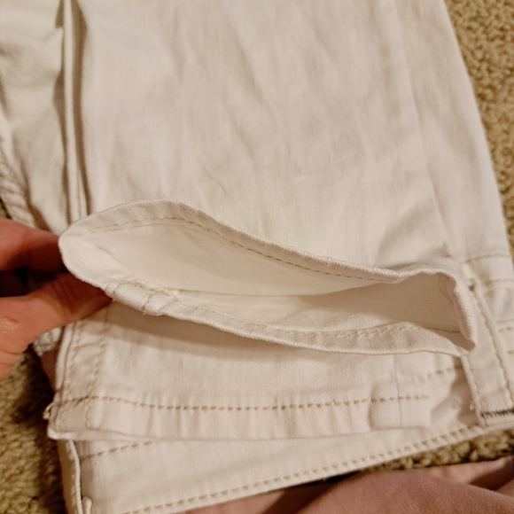 Size 31x34 Miss Me Jeans - Picture 3 of 5